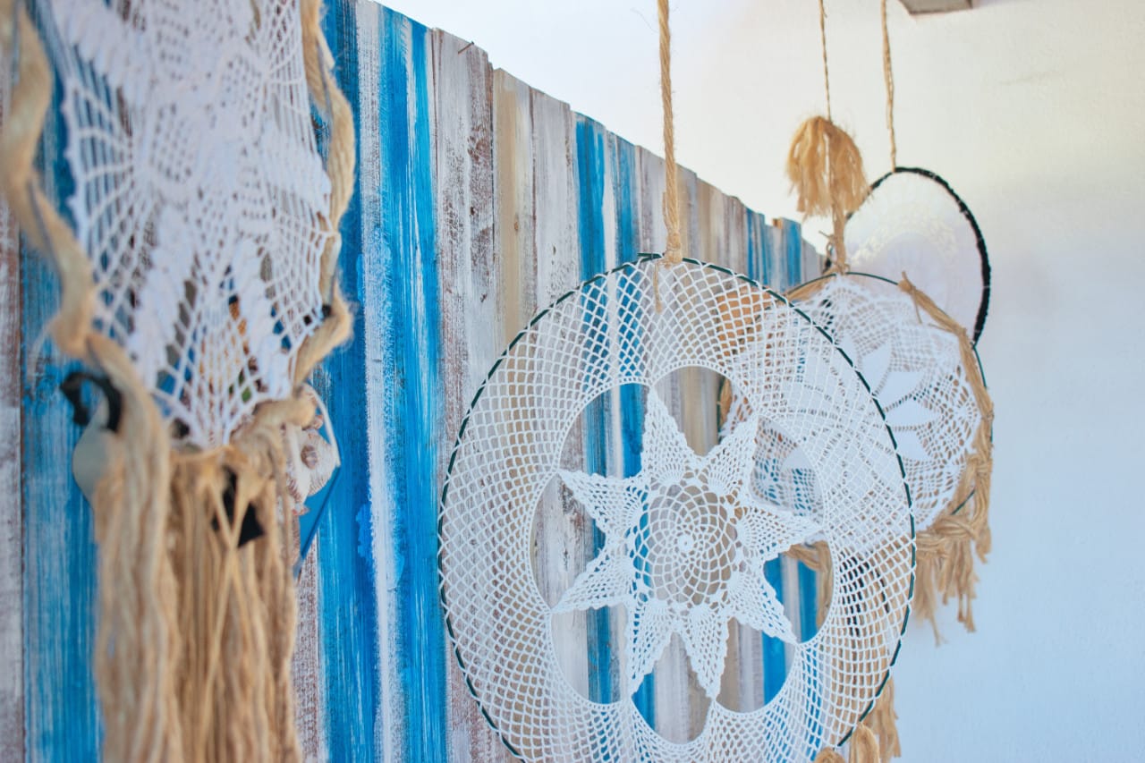 Dettagli decorativi patio esterno casa vacanze Procida stile mediterraneo