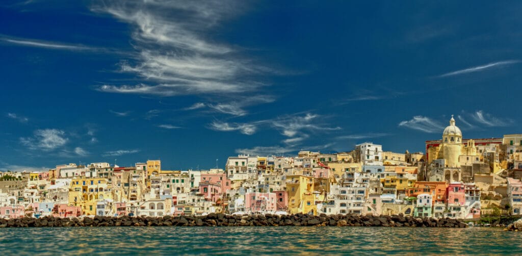 Procida cosa vedere in un giorno: 7 luoghi imperdibili